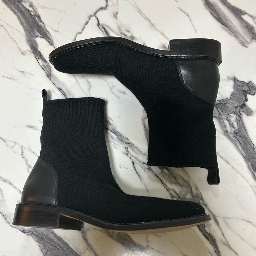 Vince Carme Chelsea Sock Booties Size 7